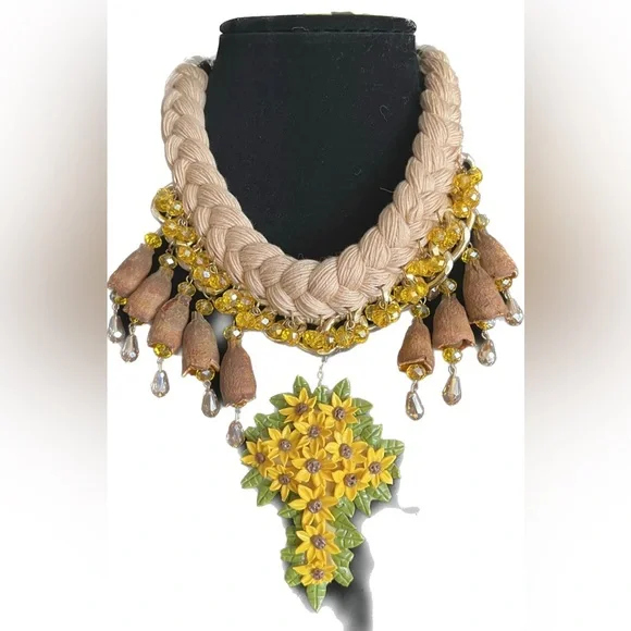 🌻 BEAUTIFUL HANDNADE NECKLACE - Picture 2 of 9